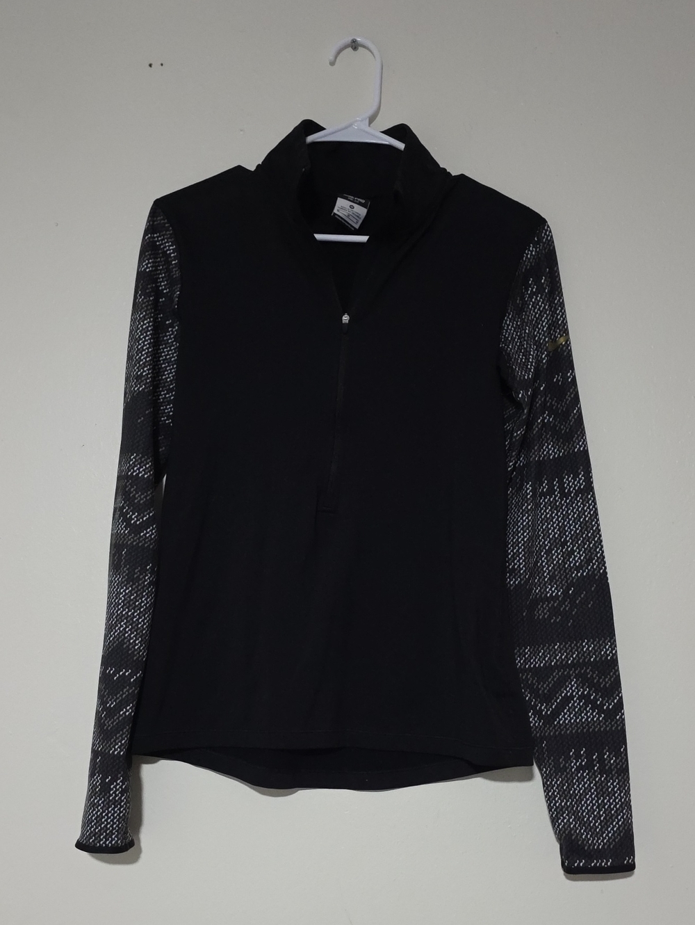 Nike Black Quarter-Zip Pullover with Patterned Gray Sleeves